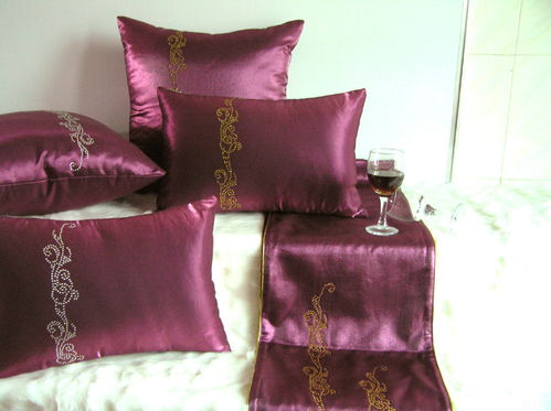 經緯編織的魅力 紫紅與紫色布藝產品的制造藝術